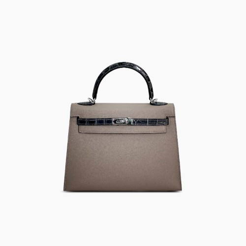 leather handbags made in italy