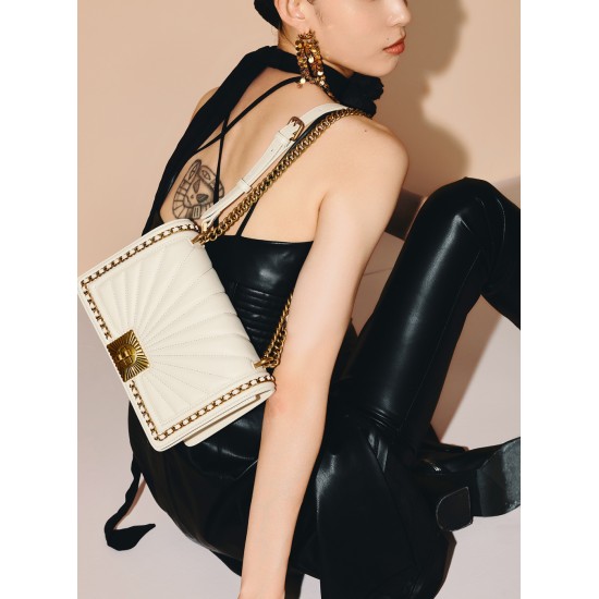 High-grade shoulder slung chain small square bag - Memoo.com