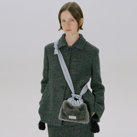 Sheepskin and wool integrated pleated bucket bag, shoulder bag, crossbody bag