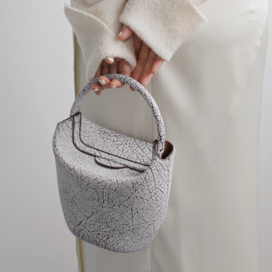 Iced sugar patterned small water bucket bag limited edition Chinese cowhide niche bag - Memoo.com