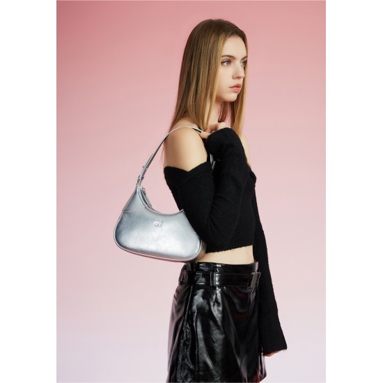 Carry a silver pink bag on one shoulder - Memoo.com