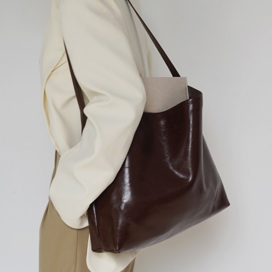 Cowhide bag for women carrying one shoulder