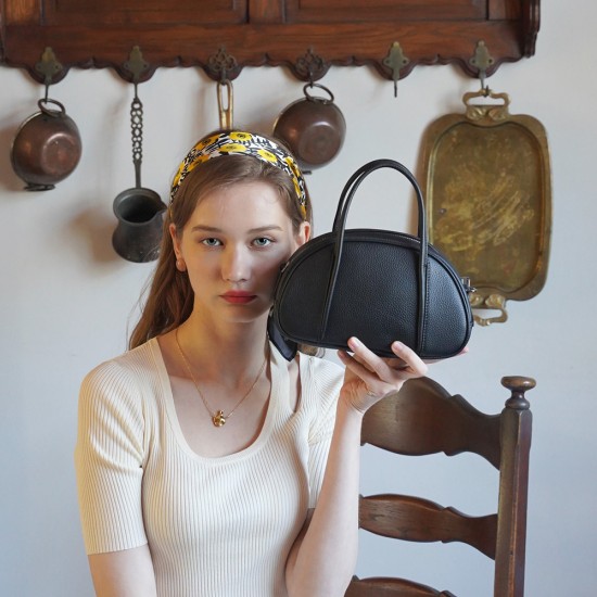 Top layer cowhide retro egg shaped shell bag, single shoulder crossbody handbag, mini womens bag - Memoo.com