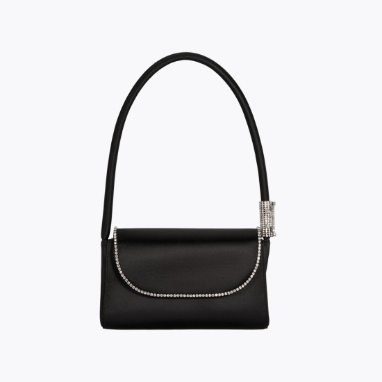 Flap underarm bag in elegant black shoulder bag