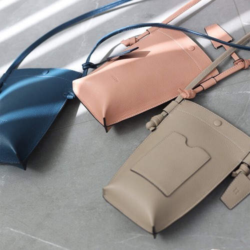 popular crossbody bags