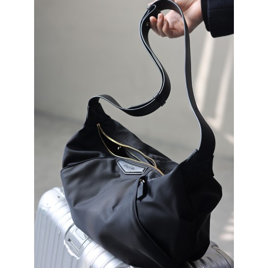 Lightweight and comfortable diagonal cross bag with versatile temperament, single shoulder bag - Memoo.com