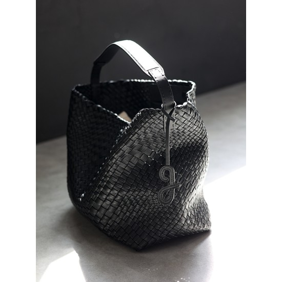 Hand woven versatile commuter bag, tote bag, womens bag - Memoo.com