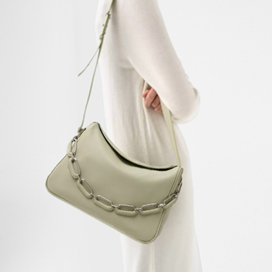 A high-quality niche design chain shoulder bag