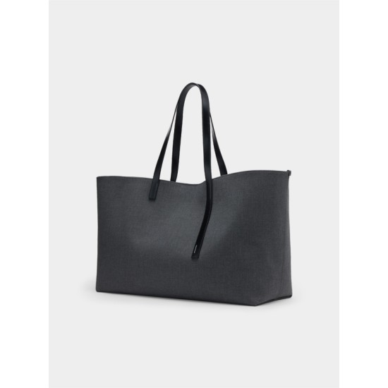 Commuter on the shoulder handbag, sports bag