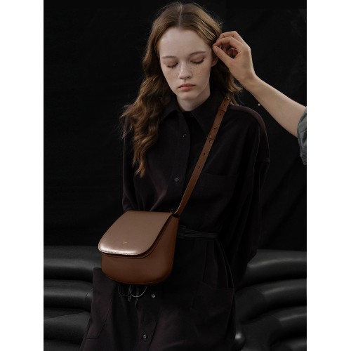 brown leather hobo bag