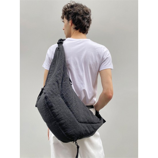 Carry a stray bag over one shoulder - Memoo.com