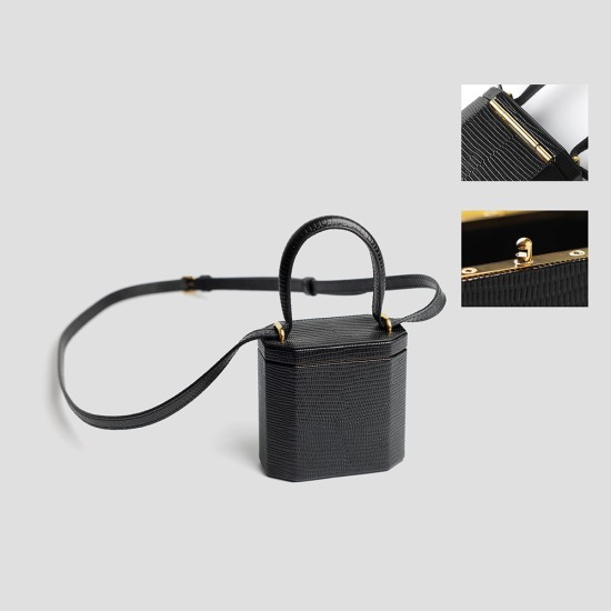 Hand bill shoulder bag Women's black magnetic buckle small square box bag